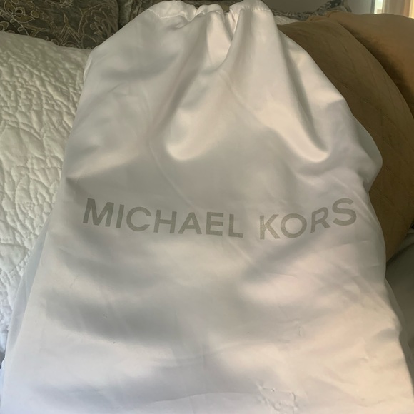 Michael Kors Grey Satchel bag with link chain - Picture 2 of 3